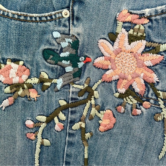 Denim - Embroidered Flare Jeans Denim Pant High Rise Floral Bird Festival Blue Size 6
